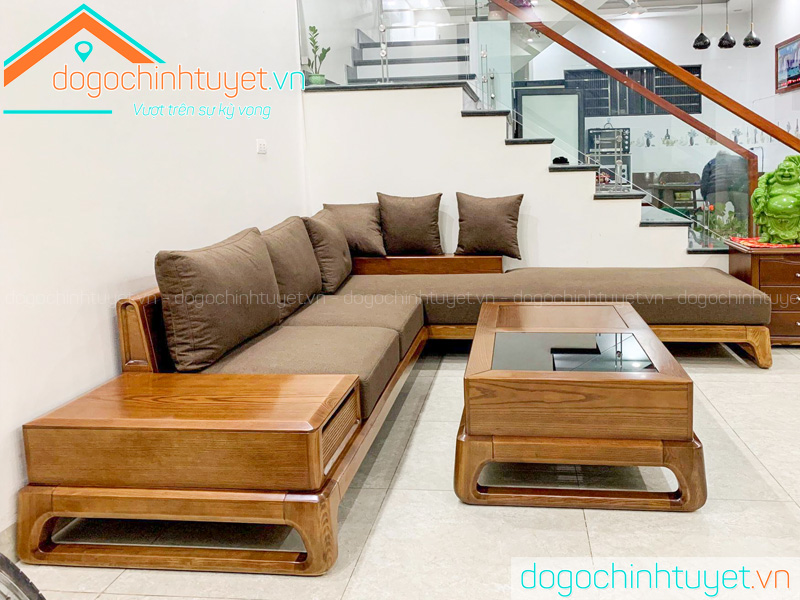 Bàn ghế sofa gỗ tự nhiên Thái Bình: Với sự đan xen giữa kiến trúc hiện đại và truyền thống, những chiếc bàn ghế sofa gỗ tự nhiên tại Thái Bình đang trở thành xu hướng mới trong thiết kế nội thất. Sản phẩm được sản xuất từ chất liệu gỗ cao cấp, mang lại sự thoải mái cho người sử dụng. Hãy để chúng tôi làm hài lòng mọi nhu cầu của bạn về bàn ghế sofa gỗ tự nhiên.